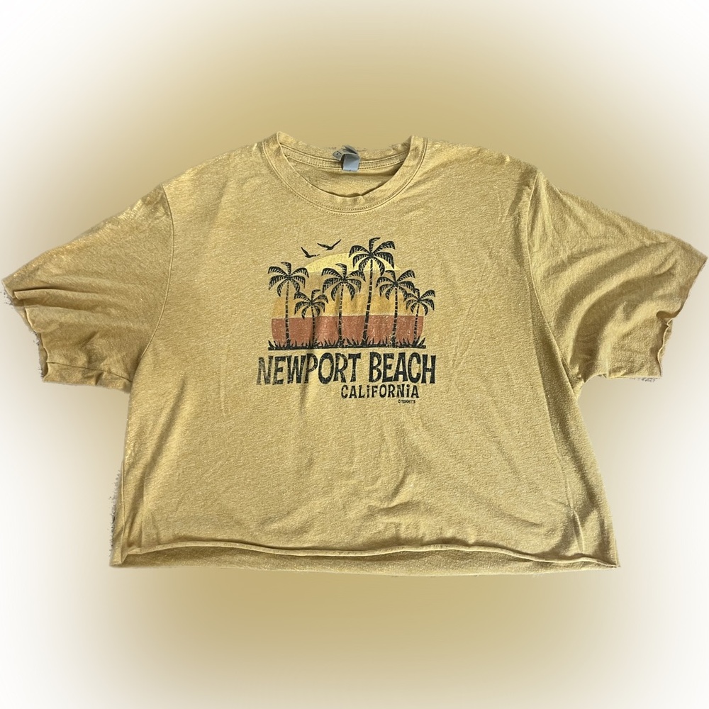 next level mustard yellow cropped newport beach California graphic tee Medium